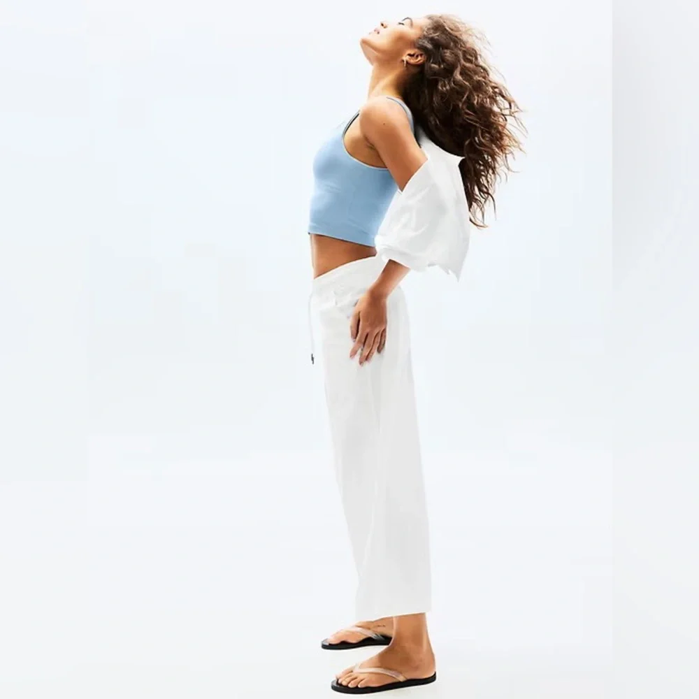 NWT Athleta Transcend V Neck Rib Crop Sports Bra A-C Small Heron Blue - Picture 4 of 11